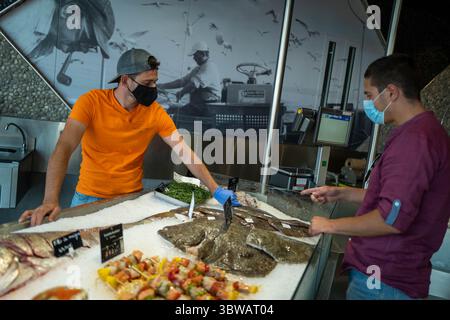 Juli 2020: Evian les Bains, Leman-See während der COVID-Pandemie (Foto: © Ania Freindorf/ZUMA Wire) Stockfoto