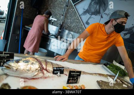 Juli 2020: Evian les Bains, Leman-See während der COVID-Pandemie (Foto: © Ania Freindorf/ZUMA Wire) Stockfoto