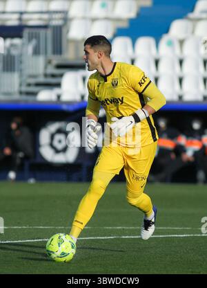12. Dezember 2020, Leganes, MADRID, SPANIEN: Ivan Cuellar von CD Leganes kontrolliert den Ball während des Liga Smartbank Fußballspiels zwischen CD Leganes und RCD Mallorca im Butarque Stadion am 12. Dezember 2020 in Leganes, Madrid, Spanien. (Kreditbild: © Irina R. Hipolito/AFP7 Via ZUMA Wire) Stockfoto