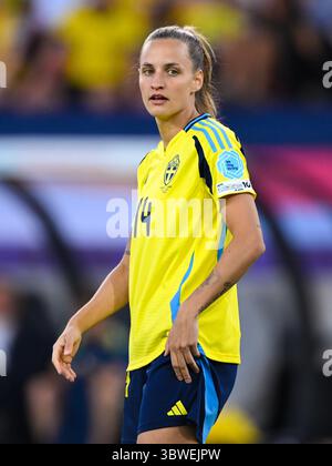 ZÜRICH - Nathalie Bjorn von Schweden während des EM-Gruppenspiels zwischen Schweden und Deutschland im Stadion Letzigrund in Zürich. ANP | Hollandse Hoogte | GERRIT VAN KEULEN Stockfoto