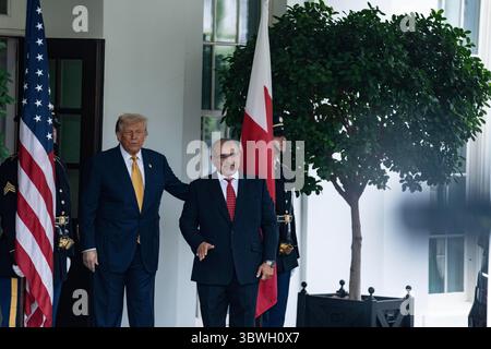 Präsident Donald J begrüßt Kronprinz und Premierminister des Königreichs Bahrain seine Königliche Hoheit Prinz Salman bin Hamad Al Khalifa am 16. Juli 2025 Washington DC Andrew thomas/Alamy Live News Stockfoto