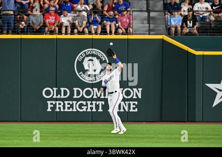 19. Juni 2021: Texas Rangers Shortstop Eli White (41). Während eines Spiels zwischen den Minnesota Twins und den Texas Rangers im Globe Life Field in Arlington, Texas. Manny Flores/Cal Sport Media Stockfoto