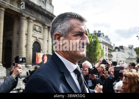 30. September 2019, Paris, Frankreich: Jean Lasalle nimmt am 30. September 2019 an der Beerdigung des ehemaligen französischen Präsidenten Jacques Chirac in der Eglise Saint-Sulpice Teil. (Bild: © Matthieu Mirville/ZUMA Wire) Stockfoto