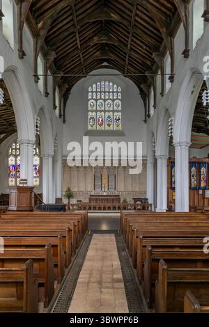 Im Inneren der redundanten St. Mary's Church in der Stadt Bungay, Suffolk. Die Kirche und die Ruinen des angrenzenden Prioriums sind denkmalgeschützte Gebäude. Stockfoto