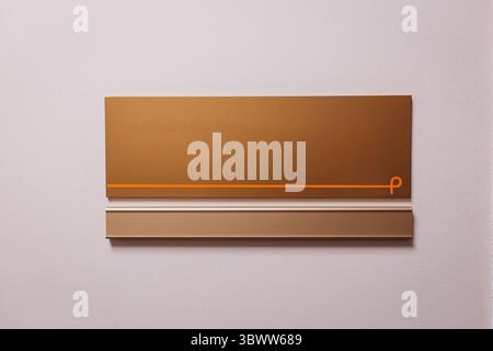 Leeres Schild an der Bürotür Stockfoto