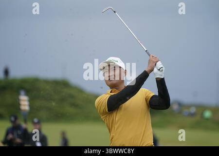 Portrush, County Antrim, Nordirland. Juli 2025. Haotong Li (CHN) in Aktion am 1. Tag der TheÊ153rd Open Championship, Royal Portrush Golf Club (Dunluce Links) in Portrush, County Antrim, Nordirland, von Donnerstag, 17. Juli bis Sonntag, 20. Juli 2025. Quelle: Mark Newcombe/Alamy Live News Stockfoto