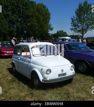 Garching, Deutschland - Oldtimer-Auto- und Motorradausstellung 2025, 4. Juli: Italienischer Supermini-Kombi von Autobianchi Bianchina Giardiniera 1970 Stockfoto