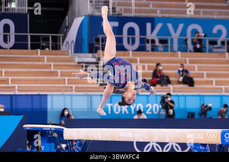 25. Juli 2021: Sunisa Lee aus den Vereinigten Staaten (395) tritt während der Qualifikation der Frauen bei den Olympischen Spielen in Tokio 2020 im Ariake Gymnastikzentrum in Tokio auf. Daniel Lea/CSM}(Kreditbild: &Copy; Daniel Lea/CSM via ZUMA Wire) Stockfoto