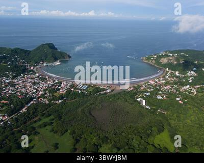 San Juan Del Sur Stadtbucht mit Panoramablick auf die Drohne am Strand Stockfoto