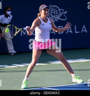 7. August 2021 San Jose, CA USA Danielle Collins aus den Vereinigten Staaten gibt beim Halbfinalspiel der Mubadala Silicon Valley Classic zwischen Ana Konjuh ( CRO) und Danielle Collins ( USA ) an der San Jose State University San Jose Kalifornien einen Schuss zurück Thurman James/CSM(Credit Image: &Copy; Thurman James/CSM via ZUMA Wire) Stockfoto