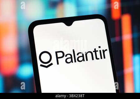 In dieser Abbildung wird das Palantir Technologies Logo auf einem Smartphone-Bildschirm angezeigt. Stockfoto