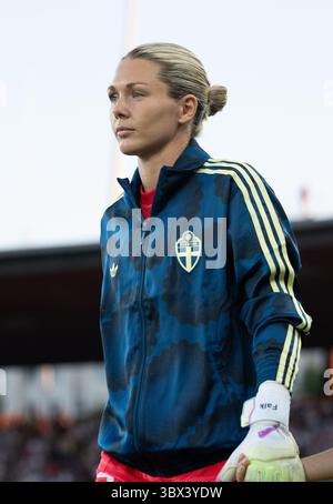 Zürich, Bayern, Schweiz. Juli 2025. Jennifer Falk (12 Schweden) beim UEFA Womens Euro Game Sweden vs England am 18.07.2025 in Zürich. (Kreditbild: © Michaela Merk/ZUMA Press Wire) NUR REDAKTIONELLE VERWENDUNG! Nicht für kommerzielle ZWECKE! Stockfoto