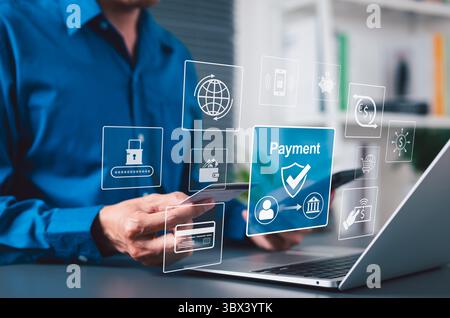 Konzept des Prozesses für sichere Online-Zahlungstransaktionen. Geschäftsmann bestätigt sichere Online-Zahlungen per Kreditkarte über digitale Daten Stockfoto
