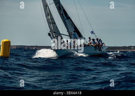 29. August 2021, Mahon, Balearen, Spanien: Die Teilnehmer nehmen an der dritten und letzten Regatta der 17. Copa del Rey (Königskasse) der klassischen Schiffe vor der Küste Menorcas Teil. (Foto: © Matthias Oesterle/ZUMA Press Wire) Stockfoto