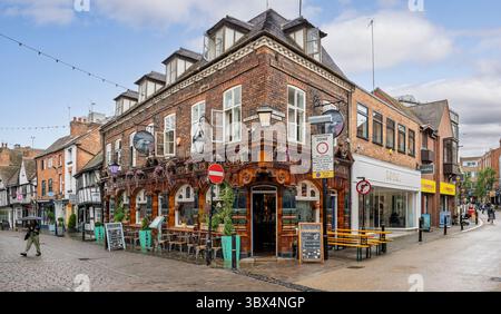 Historische Eagle Vaults Tavern in der Friar Street in Worcester, Worcestershire, Großbritannien am 15. Juli 2025 Stockfoto