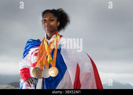 16. September 2016: Rio de Janeiro, Brasilien – Porträt der britischen Kadeena Cox, die auf zwei getrennten Strecken Paralympische Meisterin ist. Vier Tage nach dem Goldgewinn im Olympischen Velodrome von Rio brachte die 25-Jährige am Mittwoch (14. September), dem siebten Tag der Leichtathletik bei den Paralympischen Spielen in Rio de Janeiro, Brasilien, am Samstag, den 3. September 2016, den 400-Meter-T38-Titel der Frauen in ihren Lebenslauf. (Foto: Bob Martin). (Kreditbild: © OIS/ZUMA Press Wire Service/ZUMAPRESS.com) Stockfoto