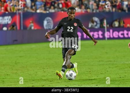 5. September 2021: Kanadier Richie Laryea (22), der den Ball während des Qualifikationsspiels der Weltmeisterschaft zwischen Kanada und den USA im Nissan Stadium in Nashville (TN) nach unten zieht. Kevin Langley/CSM(Kreditbild: &Copy; Kevin Langley/CSM via ZUMA Wire) Stockfoto