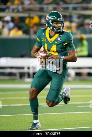 11. September 2021: Baylor Bears Quarterback Jacob Zeno (14) spielt in der 2. Hälfte des NCAA Football-Spiels zwischen den Texas Southern Tigers und Baylor Bears im McLane Stadium in Waco, Texas. Matthew Lynch/CSM(Credit Image: &Copy; Matthew Lynch/CSM via ZUMA Wire) Stockfoto