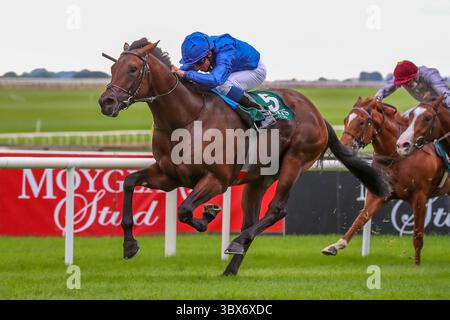 12. September 2021, Kildare, USA: 12. September 2021: Der native Trail (GB) #5, geritten von Jockey William Buick, gewinnt die Gruppe 1 Vincent OÂ€'Brien National Stakes am Irish Champions Weekend auf der Curragh Racecourse in Kildare, Irland am 12. September 2021. Shamela HanleyEclipse SportswireCSM(Credit Image: &Copy; CSM via ZUMA Wire) Stockfoto