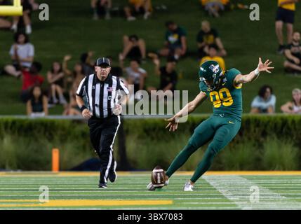 11. September 2021: Der Baylor Bears Place Kicker Noah Rauschenberg (99) tritt den Ball während der 2. Hälfte des NCAA Football-Spiels zwischen den Texas Southern Tigers und Baylor Bears im McLane Stadium in Waco, Texas. Matthew Lynch/CSM(Credit Image: &Copy; Matthew Lynch/CSM via ZUMA Wire) Stockfoto