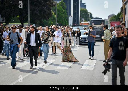 23. September 2021, Mailand, Moncalieri, Italien: Street-Style in Mailand während der Fashion Week Woman's Spring Summer 2022. (Kreditbild: © Riccardo Giordano/ZUMA Wire) Stockfoto