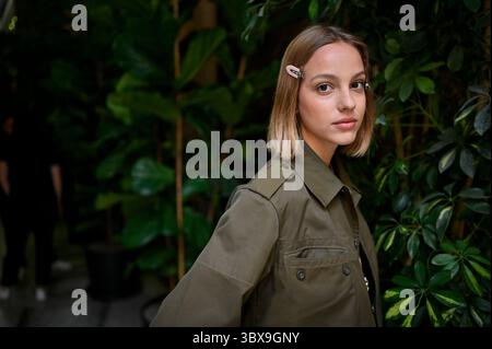 23. September 2021, Mailand, Moncalieri, Italien: Backstage der GENNY Fashion Show bei der Milan Fashion Week Woman's Spring Summer 2022. (Kreditbild: © Riccardo Giordano/ZUMA Wire) Stockfoto