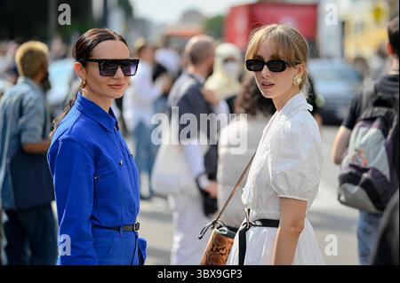 23. September 2021, Mailand, Moncalieri, Italien: Street-Style in Mailand während der Fashion Week Woman's Spring Summer 2022. (Kreditbild: © Riccardo Giordano/ZUMA Wire) Stockfoto