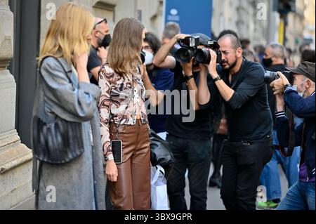 23. September 2021, Mailand, Moncalieri, Italien: Street-Style in Mailand während der Fashion Week Woman's Spring Summer 2022. (Kreditbild: © Riccardo Giordano/ZUMA Wire) Stockfoto