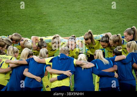 Zürich, Schweiz. Juli 2025. Zürich, Schweiz, 17. Juli 2025: Spieler Schwedens vor dem Viertelfinale der UEFA Womens EURO 2025 zwischen Schweden und England im Stadion Letzigrund in Zürich, Schweiz. (Pedro Porru/SheKicks/SPP) Credit: SPP Sport Press Photo. /Alamy Live News Stockfoto