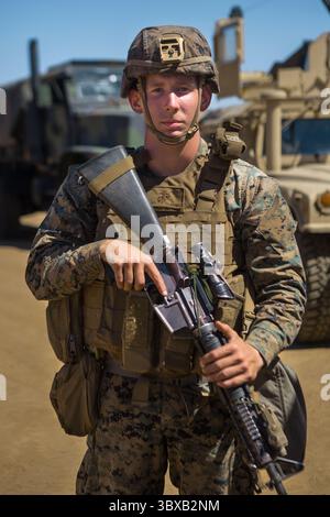 22. September 2021 – Camp Pendleton, Kalifornien, USA – US Marine Corps Lance CPL. Sebastian Rudd, ein Kraftfahrzeugbetreiber des 1st Transportation Battalion, 1st Marine Logistics Group, posiert für ein Porträt im Camp Pendleton, Kalifornien, 22. September 2021. Die Marines nahmen an einer improvisierten Sprengstoffübung Teil, um Fähigkeiten zu erlernen, die nötig sind, um Sprengstoffbomben zu vermeiden und darauf zu reagieren (Credit Image: © Kristy Maldonado/U.S.) Marines/ZUMA Press Wire Service/ZUMAPRESS.com) Stockfoto