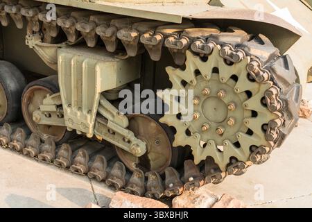 10. Juli 2021, Salt Lake City, Utah, USA: Beschreibung des vorderen Kettenantriebskettenrads und der Drehgestelle eines M4 Sherman Tanks. (Kreditbild: © Jon G. Fuller/VW Pics via ZUMA Press Wire) Stockfoto