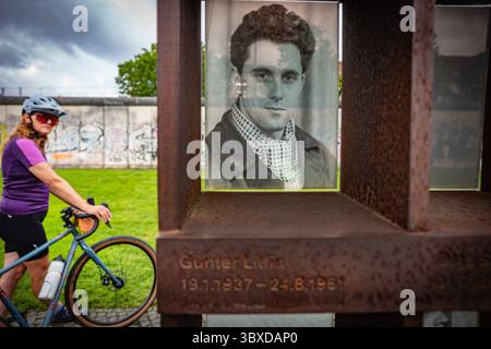 Berlin Mitte, Mauergedenkstätte an der Bernauer Straße zwischen Mitte und Gesundbrunnen, Günter Litfin - 18.07.2025 Berlin Mauergedenkstätte *** Berlin Mitte, Mauergedenkstätte an der Bernauer Straße zwischen Mitte und Gesundbrunnen, Günter Litfin 18 07 2025 Berliner Mauerdenkstätte Stockfoto