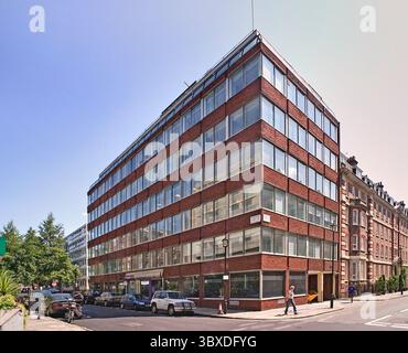 Chadwickham House, Bolsover Street, Fitzrovia, Central London, als 2004 neu renoviert wurde Stockfoto