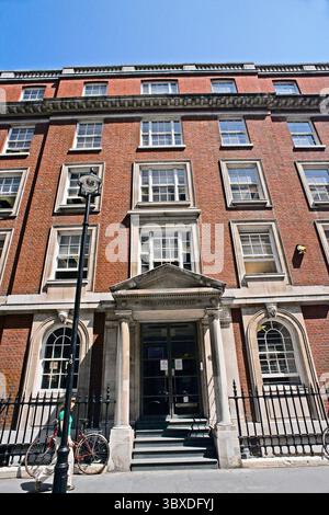 Chadwickham House, Bolsover Street, Fitzrovia, Central London, als 2004 neu renoviert wurde Stockfoto