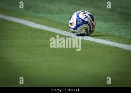 New Jersey, USA. Juli 2025. Der offizielle Matchball beim Spiel der FIFA Club-Weltmeisterschaft Chelsea gegen Paris Saint Germain im Metlife Stadium, New Jersey. Der Bildnachweis sollte lauten: Jonathan Moscrop/Sportimage Credit: Sportimage Ltd/Alamy Live News Stockfoto