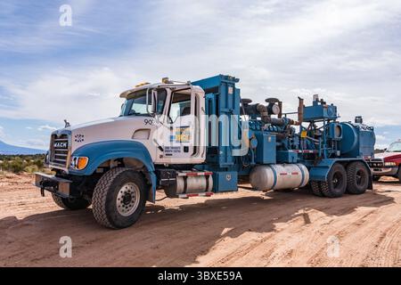 7. Oktober 2021, Moab, Utah, Vereinigte Staaten: Ein Säurepumpwagen, mit dem Säure in einen Ölbrunnen gefördert werden kann, um Ablagerungen aufzulösen, die die Produktion behindern. (Kreditbild: © Jon G. Fuller/VW Pics via ZUMA Press Wire) Stockfoto