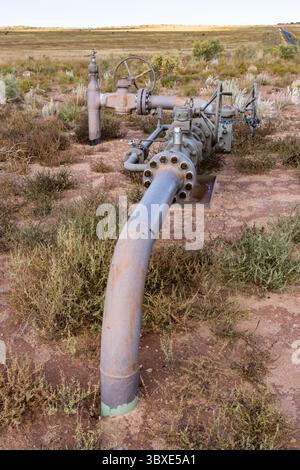 6. Oktober 2021, Moab, Utah, Vereinigte Staaten: Eine Rohölsammelpipeline in einem Ölfeld in Utah. (Kreditbild: © Jon G. Fuller/VW Pics via ZUMA Press Wire) Stockfoto