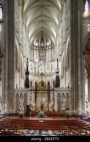 Innenansicht, Kirchenschiff, Chor, Kathedrale Notre-Dame d'Amiens, Amiens, Somme, Frankreich Stockfoto