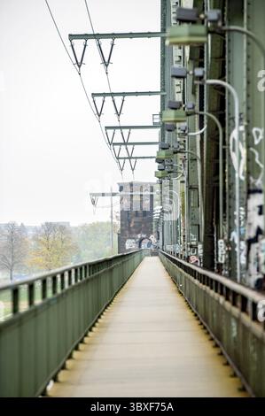 Südbahnbrücke über den Rhein Stockfoto