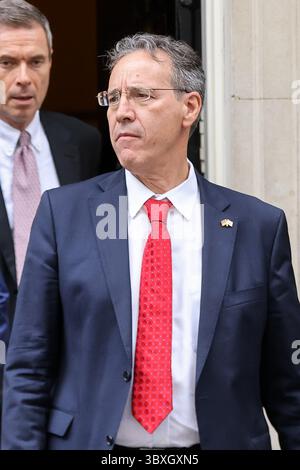 London, Großbritannien. Juli 2025. Miguel Berger, deutscher Botschafter im Vereinigten Königreich, startet an der Downing Street 10 in Westminster, London. Quelle: SOPA Images Limited/Alamy Live News Stockfoto