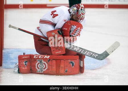 30. Oktober 2021: Ohio State Torhüter Jakub DobeÅ¡ (44) sichert sich in Columbus (Ohio) gegen Michigan State. Brent Clark/CSM(Bild: &Copy; Brent Clark/CSM via ZUMA Wire) Stockfoto