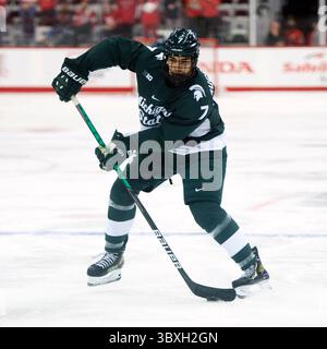 30. Oktober 2021: David Gucciardi (7), Verteidiger des Bundesstaates Michigan, spielt in Columbus (Ohio) gegen Ohio. Brent Clark/CSM(Bild: &Copy; Brent Clark/CSM via ZUMA Wire) Stockfoto