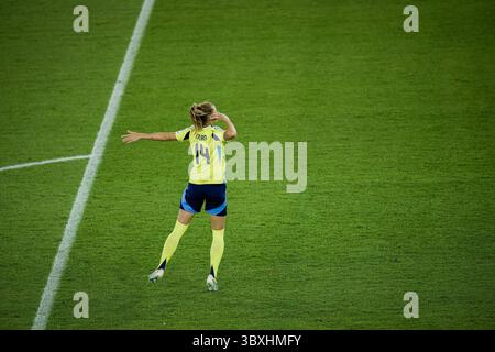 Zürich, Schweiz. Juli 2025. Zürich, Schweiz, 17. Juli 2025: Nathalie Bjorn (14 Schweden) während des Viertelfinales der UEFA Womens EURO 2025 zwischen Schweden und England im Stadion Letzigrund in Zürich. (Pedro Porru/SheKicks/SPP) Credit: SPP Sport Press Photo. /Alamy Live News Stockfoto
