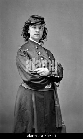 13. April 2018, USA: Pauline Cushman (1833–1893), US-amerikanische Schauspielerin und Spionin für die Union Army während des Amerikanischen Bürgerkriegs, dreiviertel Länge Portrait trägt Militäruniform, Mathew Brady Studio, 1864 (Bild: © JT Vintage/Glasshouse Via ZUMA Press Wire) Stockfoto