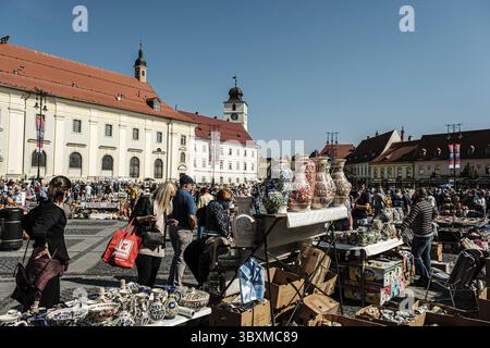 Sibiu City, Rumänien - 05. September 2021. Traditionelle rumänische handgemachte Keramik-Markt auf der Töpfermesse aus Sibiu, Rumänien Stockfoto