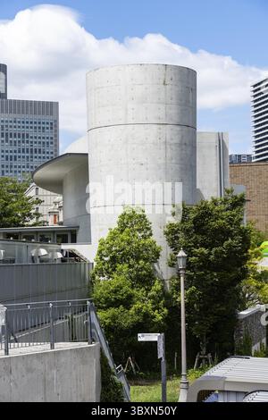 Osaka, Japan – 17. August 2024: Nakanoshima Children Book Forest von Tadao Ando Architekt Stockfoto