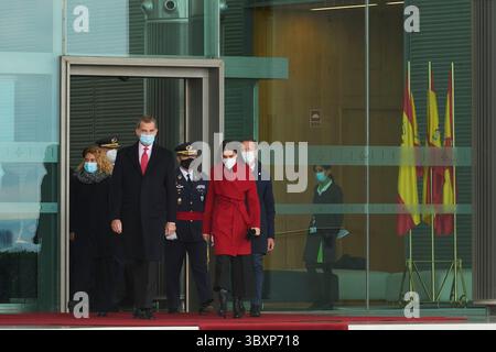 23. November 2021, Madrid, Spanien: König Felipe VI. Von Spanien, Königin Letizia von Spanien, reist am 23. November 2021 nach Stockhoklm für 3 Tage Staatsbesuch in Schweden am Flughafen Adolfo Suarez Madrid Barajas in Madrid, Spanien (Foto: © Jack Abuin/ZUMA Press Wire) Stockfoto