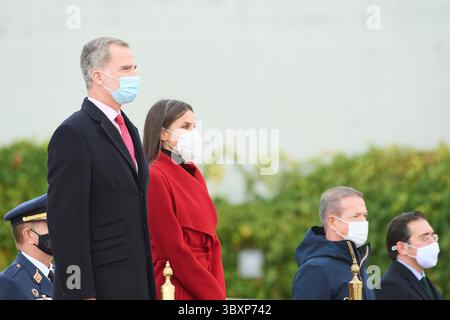 23. November 2021, Madrid, Spanien: König Felipe VI. Von Spanien, Königin Letizia von Spanien, reist am 23. November 2021 nach Stockhoklm für 3 Tage Staatsbesuch in Schweden am Flughafen Adolfo Suarez Madrid Barajas in Madrid, Spanien (Foto: © Jack Abuin/ZUMA Press Wire) Stockfoto