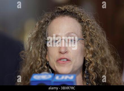 Mai 2017 - New York, NY, Vereinigte Staaten von Amerika - Vereinte Nationen, New York, USA, 17. Mai 2017 - .Justine Cassell, Associate Dean for Technology Strategy and Impact an der Carnegie Mellon University spricht heute im Hauptsitz der Vereinten Nationen in New York mit Journalisten während der Aktionstagung für nachhaltige Entwicklungsziele (Sustainable Development Goals, SDGs) der Generalversammlung zu Innovation und Konnektivität. die Generalversammlung hielt eine hochrangige Veranstaltung ab, um den Mitgliedstaaten die Möglichkeit zu geben, mit führenden Innovatoren und Technologieunternehmen zusammenzuarbeiten, wie neue Technologien die erfolgreiche Umsetzung des unterstützen können Stockfoto