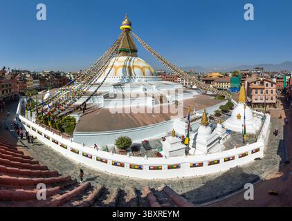 Boudhanath oder Boudanath Stupa mit Gebetsfahnen, die größte buddhistische Stupa in Kathmandu Stadt, buddhismus in Nepal Stockfoto